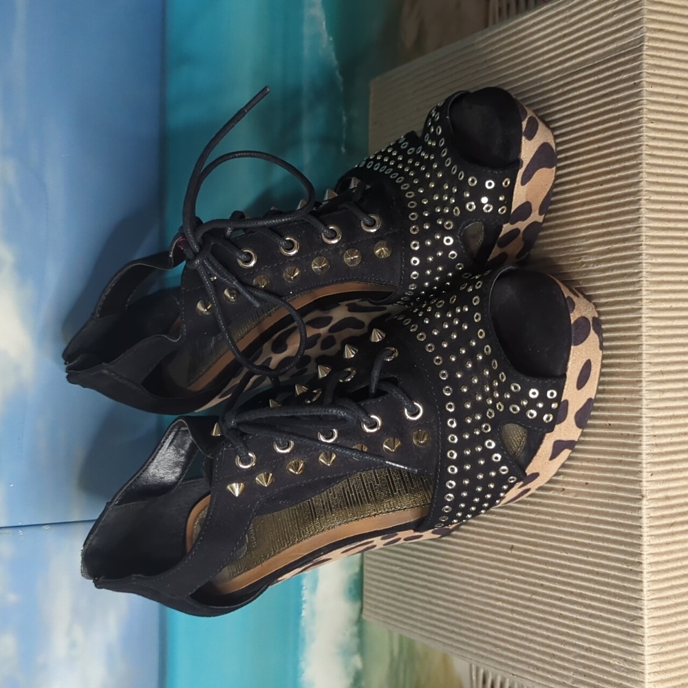 Gianni Bini 5" wedge heels